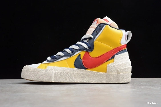 VARSITY MID SACAI BV0072-700 BLAZER MAIZE X NIKE 0219